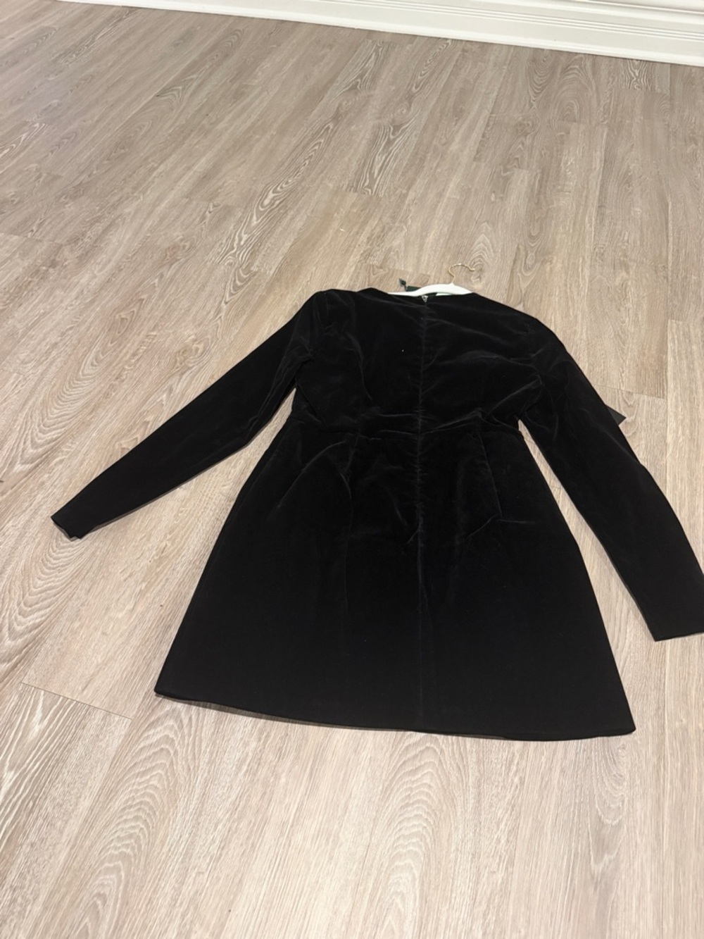 Tuckernuck Black Velvet Mini Shift Dress - Picture 4 of 4